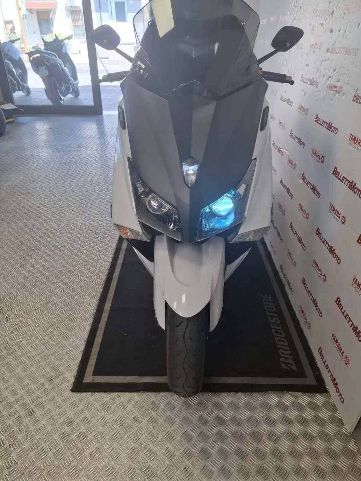 Yamaha T-Max 530 ABS (2012 - 14) (4)