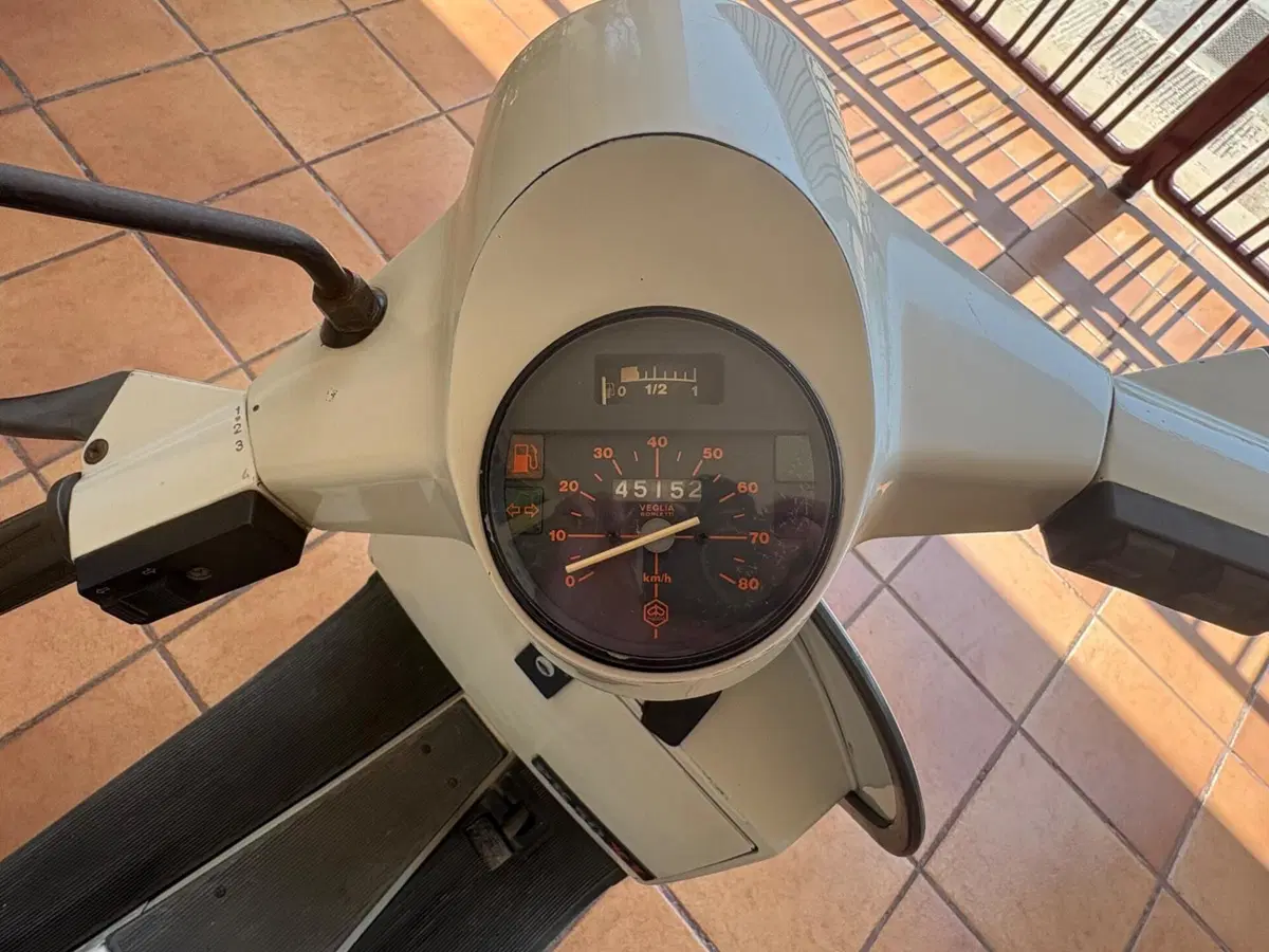 Piaggio Vespa 50 PK (6)