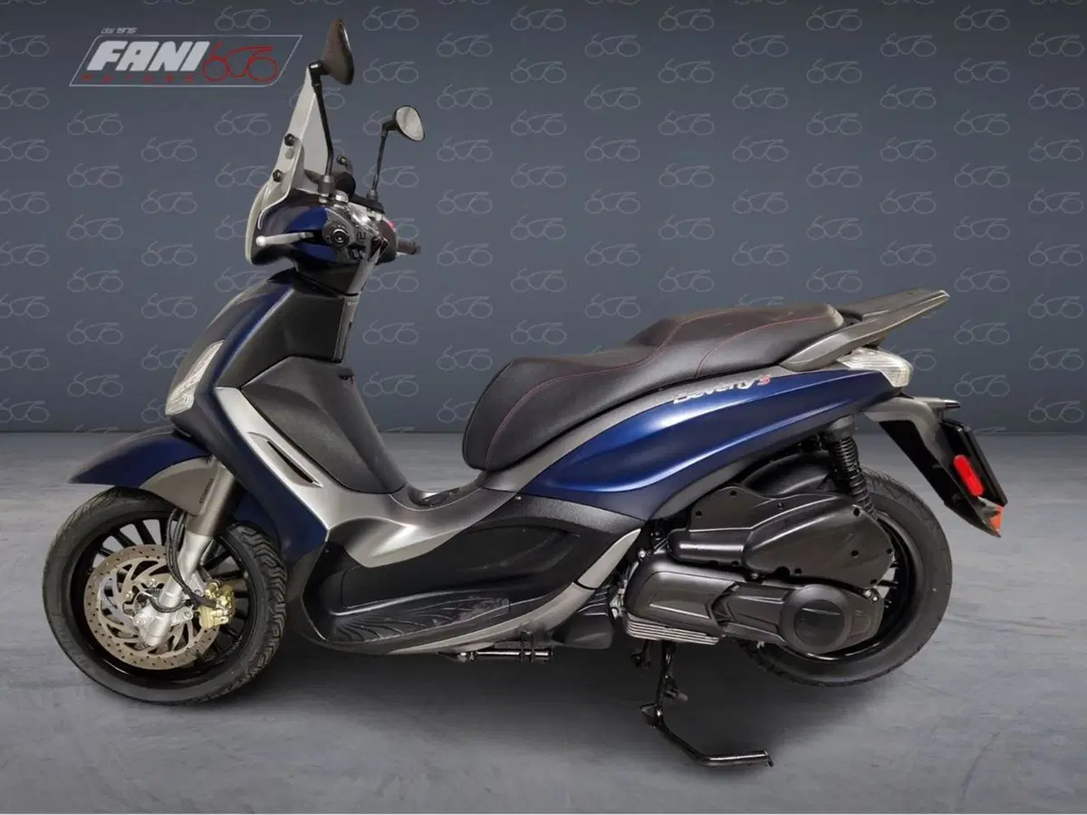 Piaggio Beverly 300 i.e. ABS-ASR (2016 - 20) (3)
