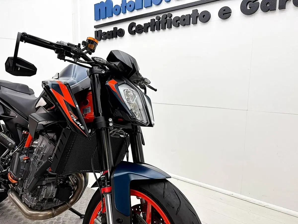 KTM 890 Duke R (2022 - 23) (11)