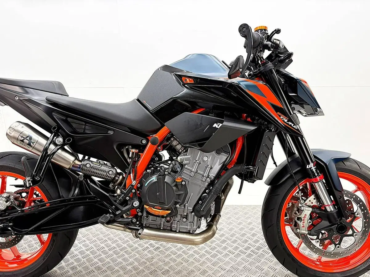 KTM 890 Duke R (2022 - 23) (9)