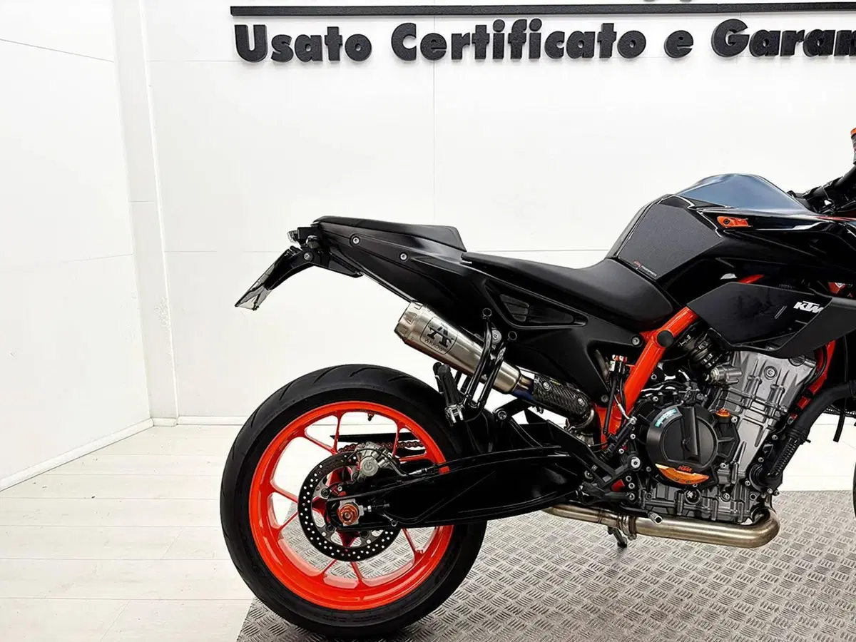 KTM 890 Duke R (2022 - 23) (8)