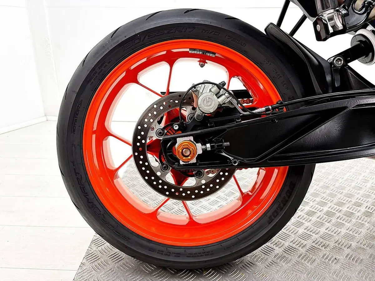 KTM 890 Duke R (2022 - 23) (6)