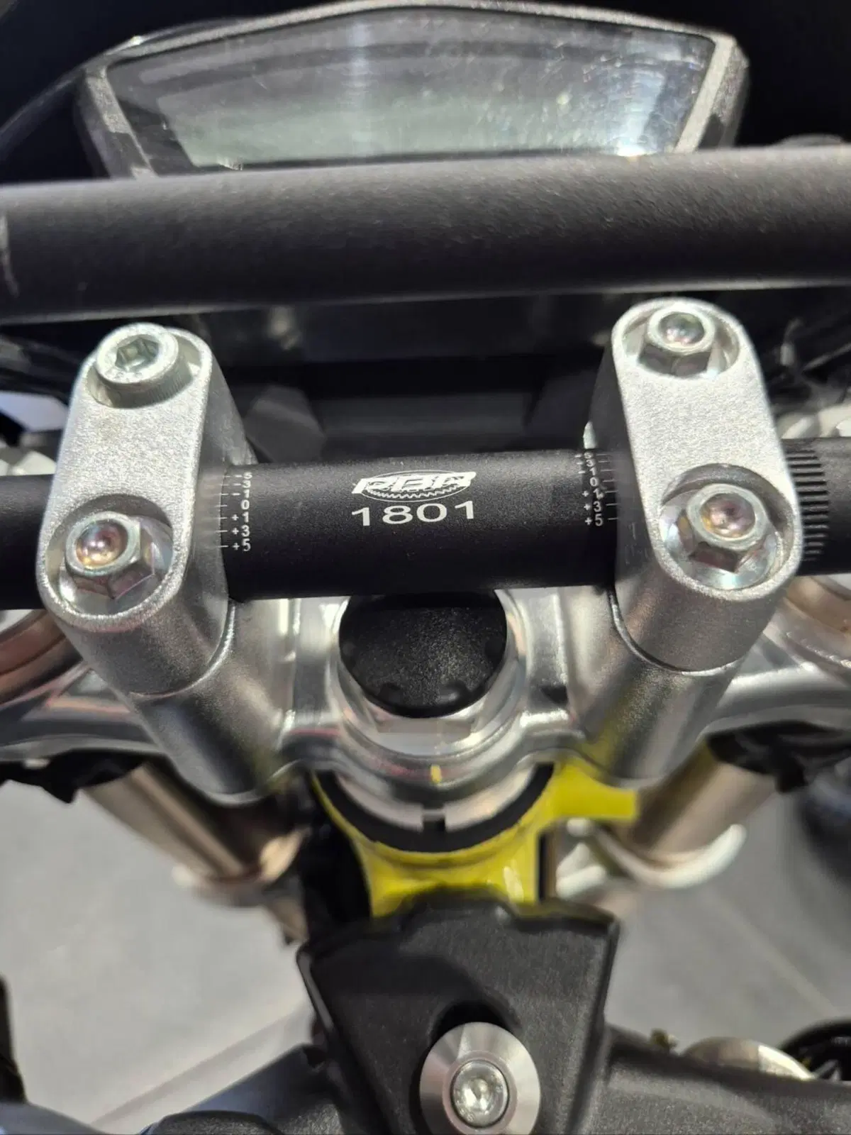 Swm SM 125 R (2017 - 20) (16)
