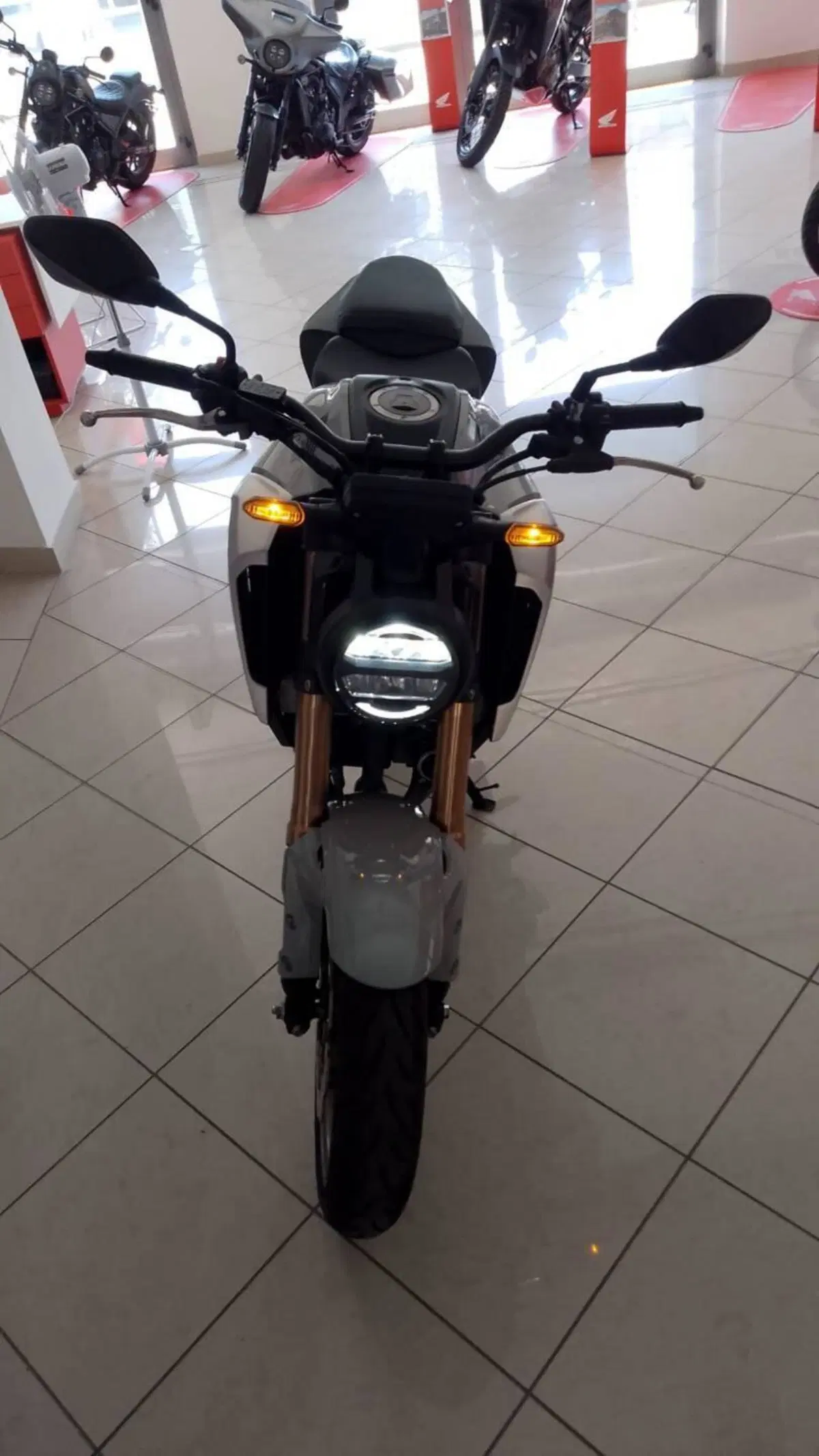 Honda CB 125 R (2021 - 23) (3)
