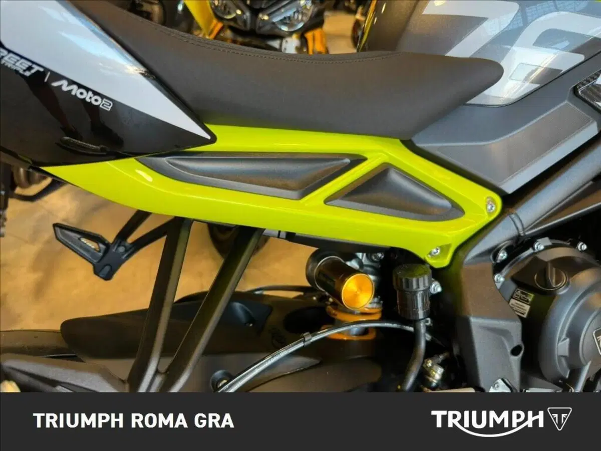 Triumph Street Triple 765 Moto2 (2026) (17)
