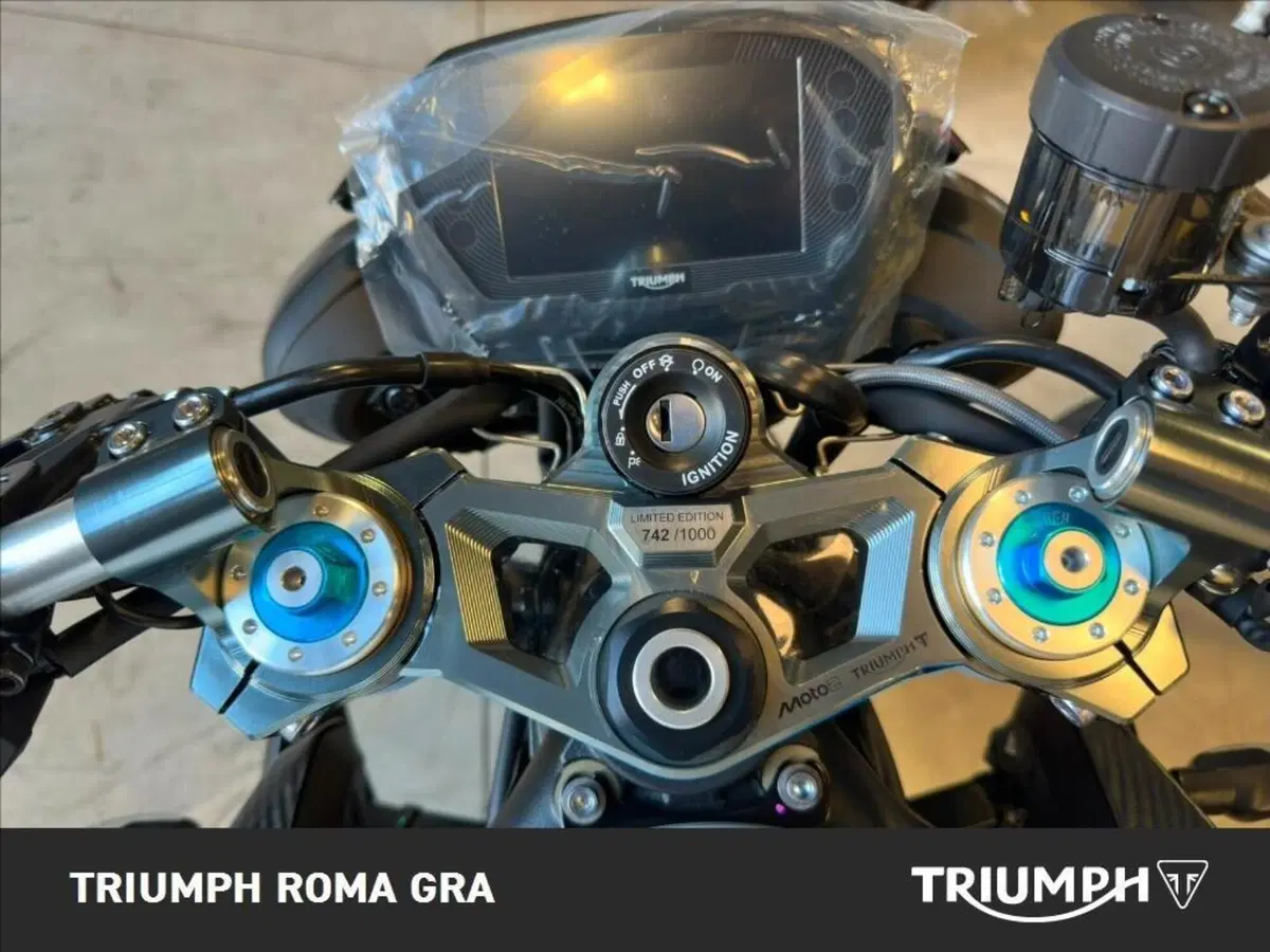 Triumph Street Triple 765 Moto2 (2026) (13)