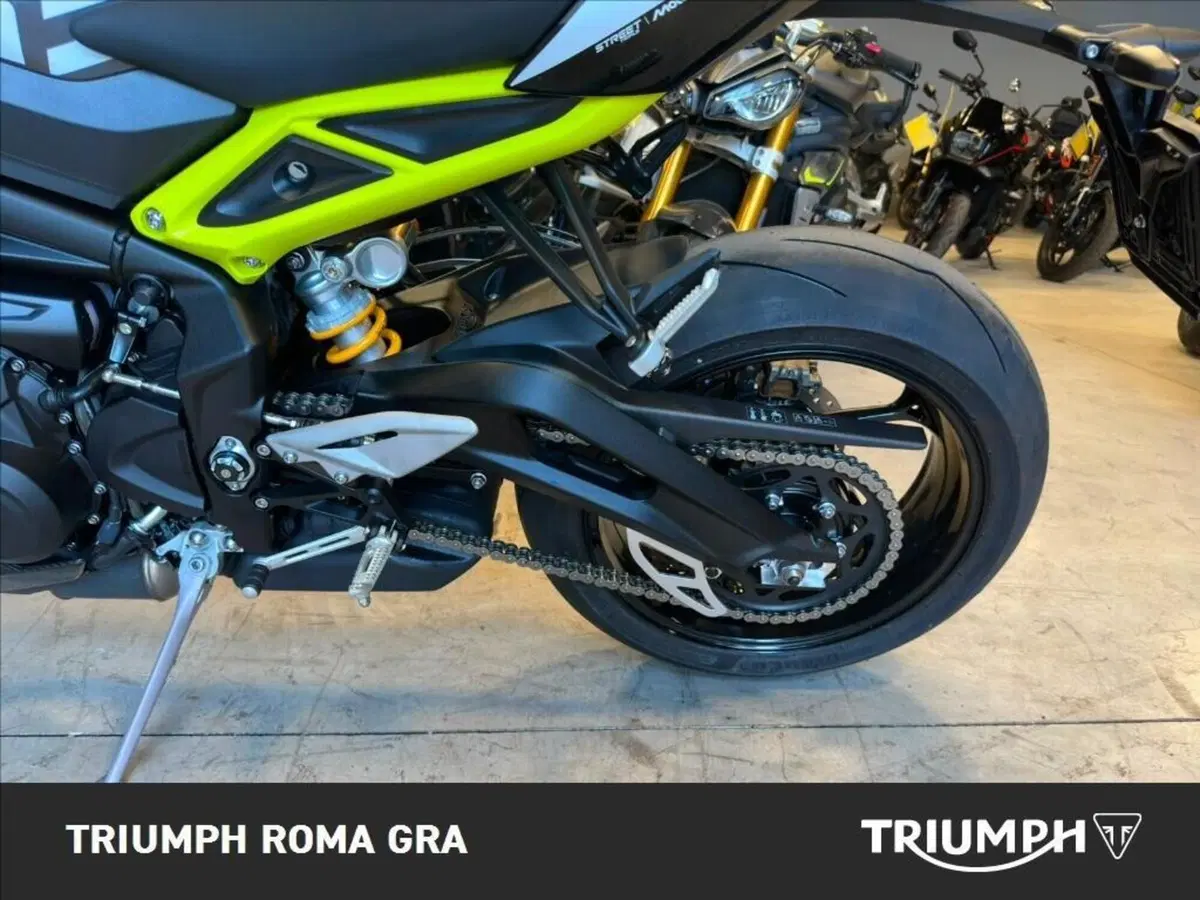 Triumph Street Triple 765 Moto2 (2026) (10)