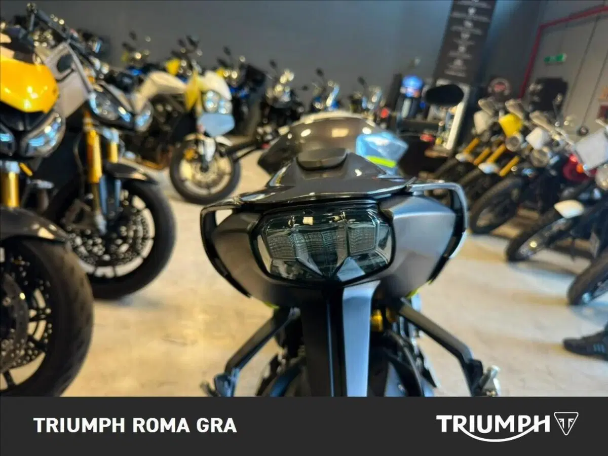 Triumph Street Triple 765 Moto2 (2026) (15)