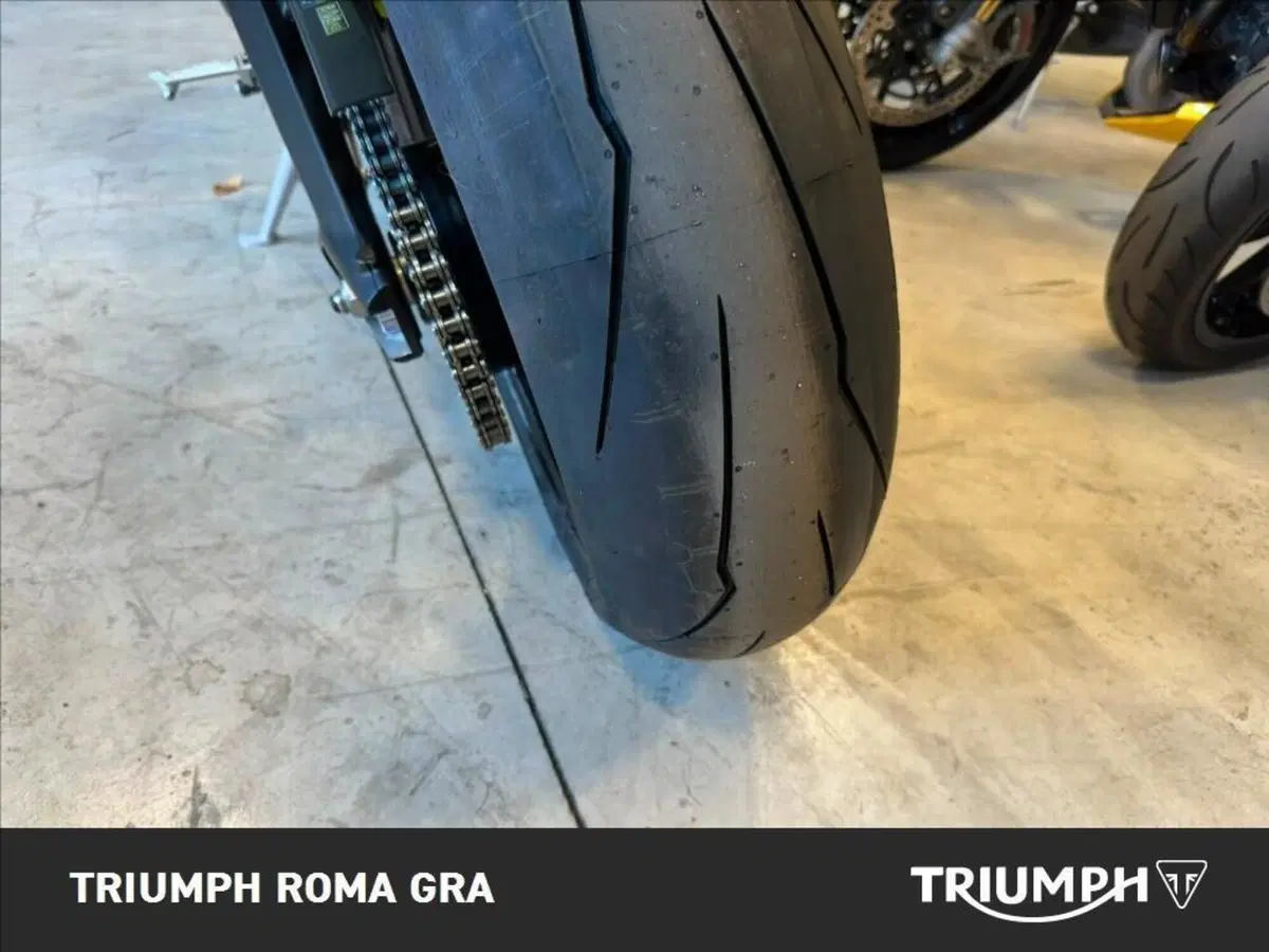 Triumph Street Triple 765 Moto2 (2026) (23)