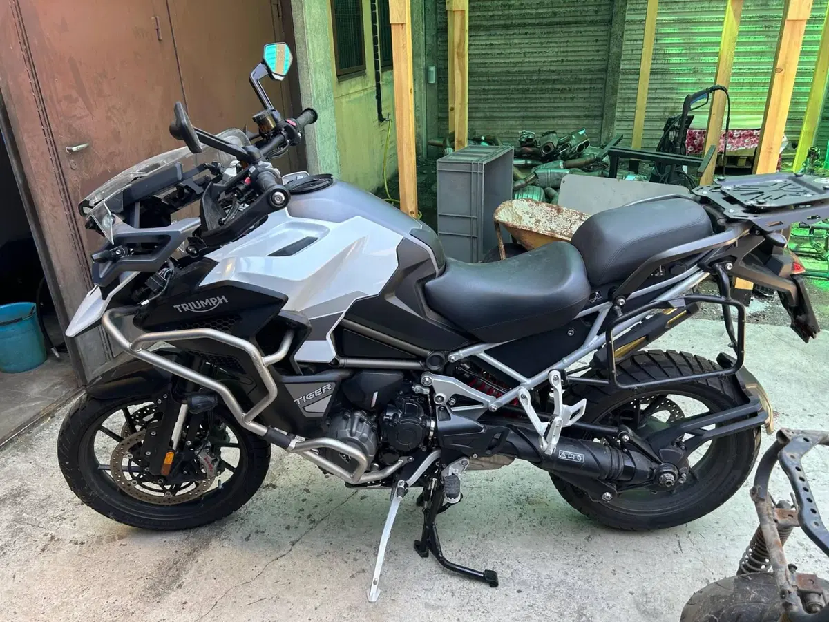 Triumph Tiger 1200 GT Explorer (2022 - 23) (2)