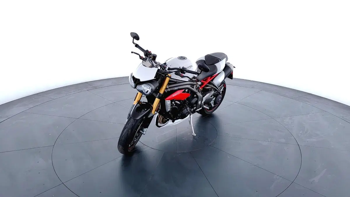 Triumph Speed Triple 1050 R ABS (2016 - 17) (9)