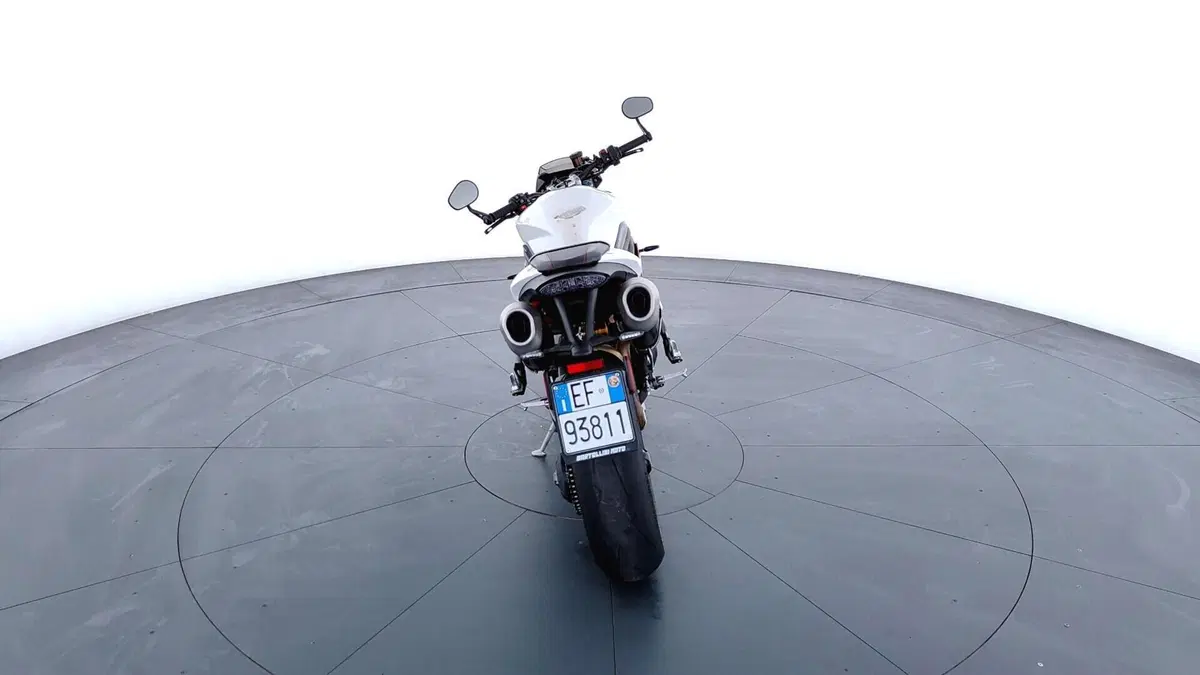 Triumph Speed Triple 1050 R ABS (2016 - 17) (2)