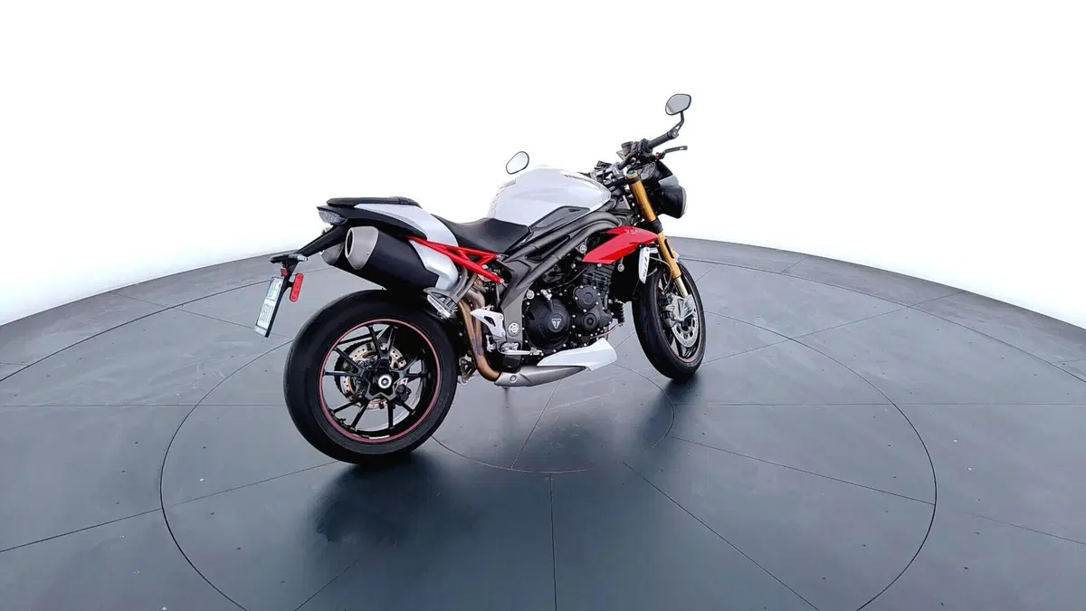 Triumph Speed Triple 1050 R ABS (2016 - 17) (4)