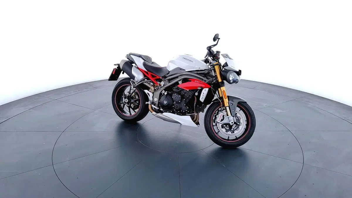 Triumph Speed Triple 1050 R ABS (2016 - 17) (6)