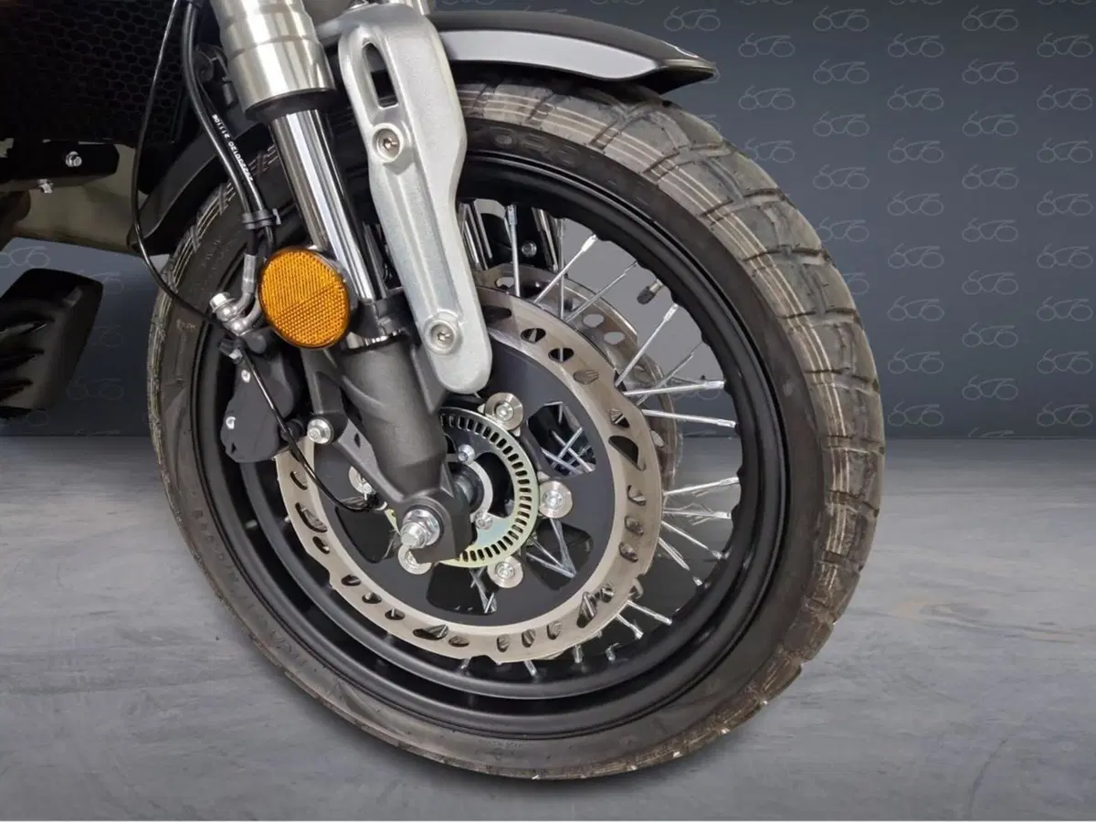 Voge Trofeo 300AC (2021 - 26) (5)