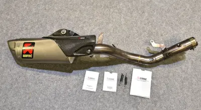 Scarico AKRAPOVIC Yamaha R1 17 - 24 Titanio