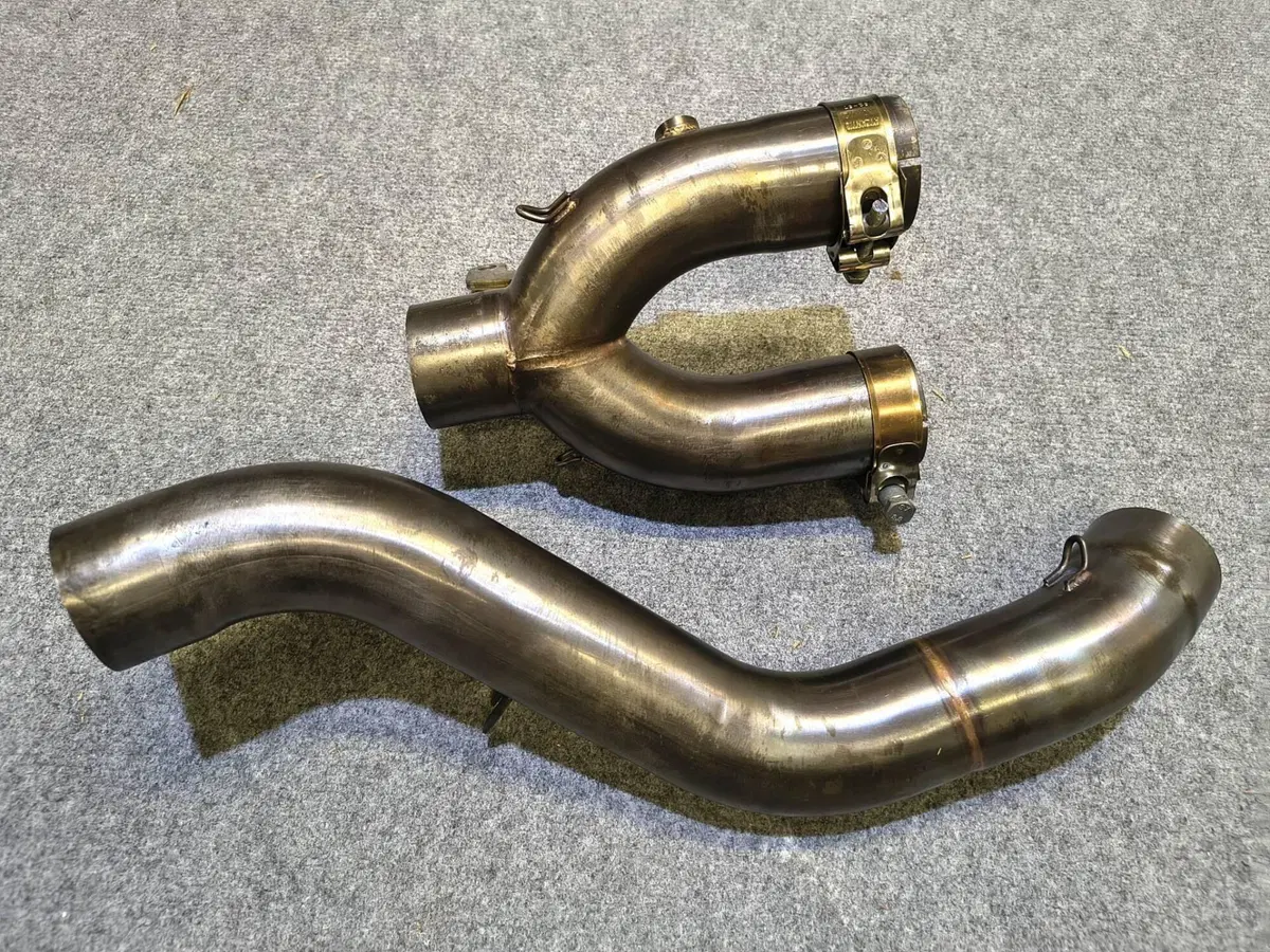 Scarico AKRAPOVIC Yamaha R1 17 - 24 Titanio (5)