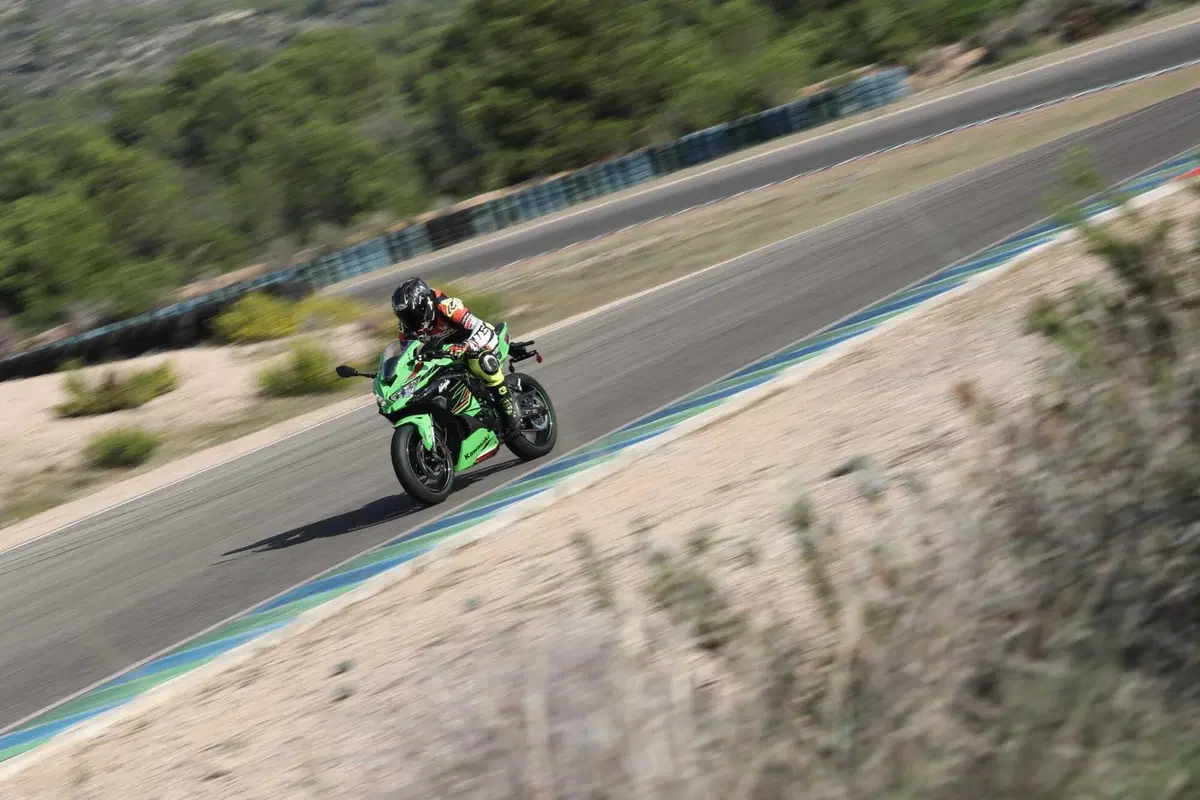 Kawasaki Ninja ZX-4RR TEST: a 15.000 giri tutto è più bello (8)