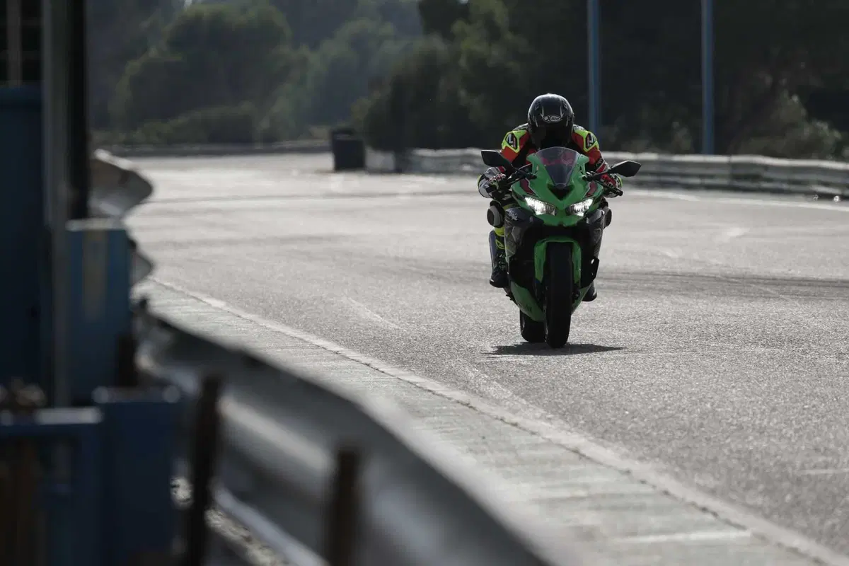 Kawasaki Ninja ZX-4RR TEST: a 15.000 giri tutto è più bello (21)