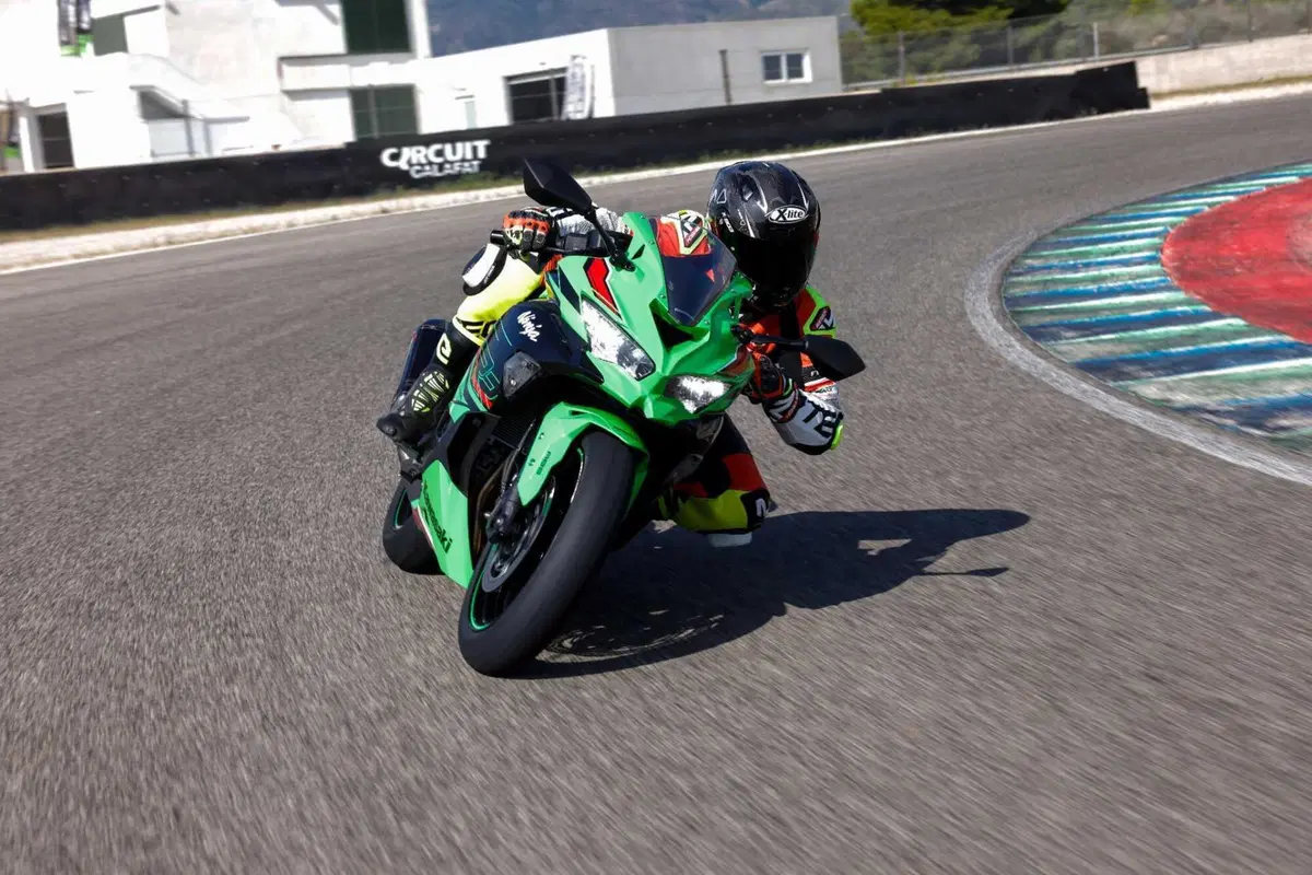Kawasaki Ninja ZX-4RR TEST: a 15.000 giri tutto è più bello (23)