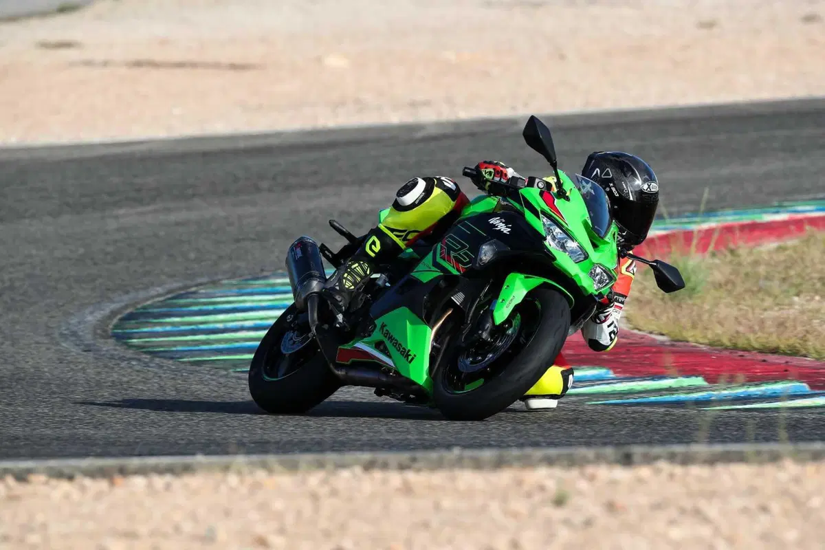 Kawasaki Ninja ZX-4RR TEST: a 15.000 giri tutto è più bello (34)