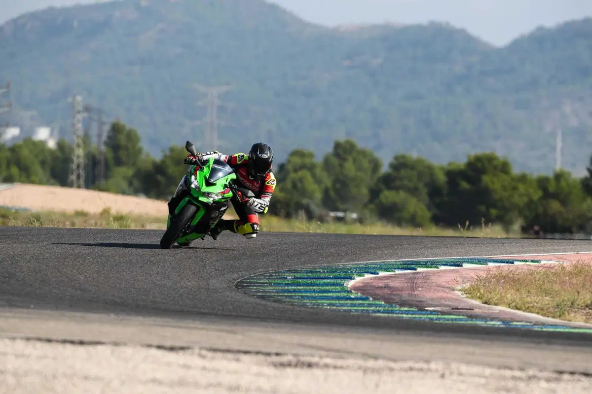 Kawasaki Ninja ZX-4RR TEST: a 15.000 giri tutto è più bello (42)