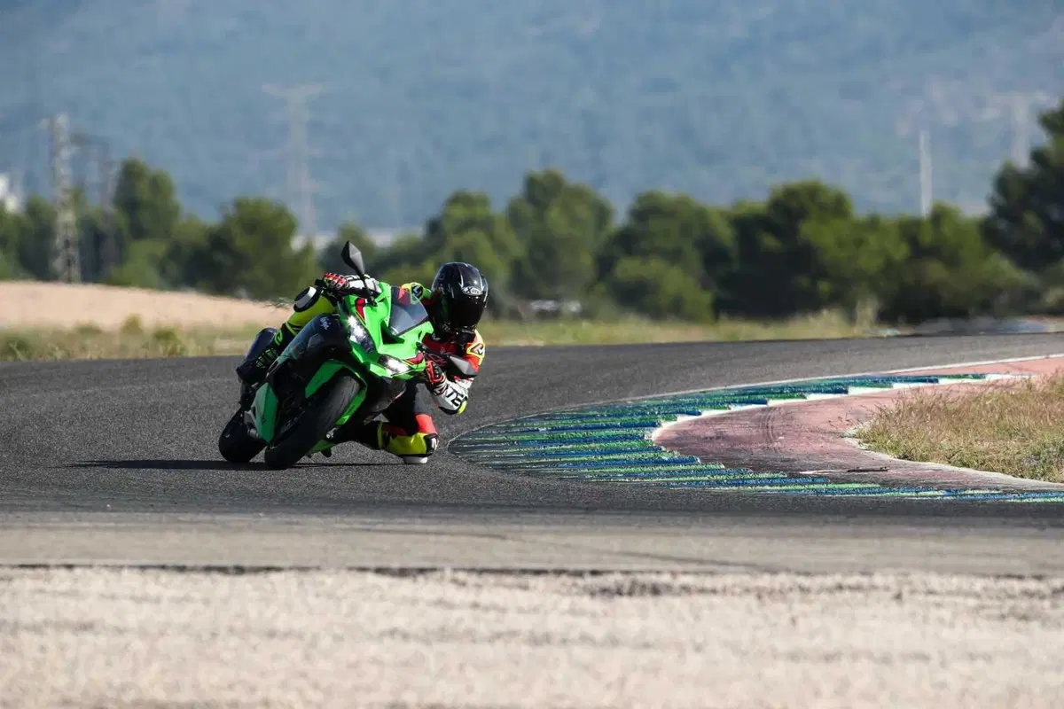 Kawasaki Ninja ZX-4RR TEST: a 15.000 giri tutto è più bello (44)
