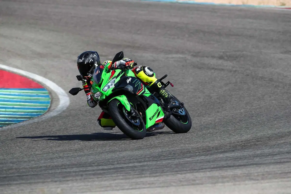 Kawasaki Ninja ZX-4RR TEST: a 15.000 giri tutto è più bello (48)