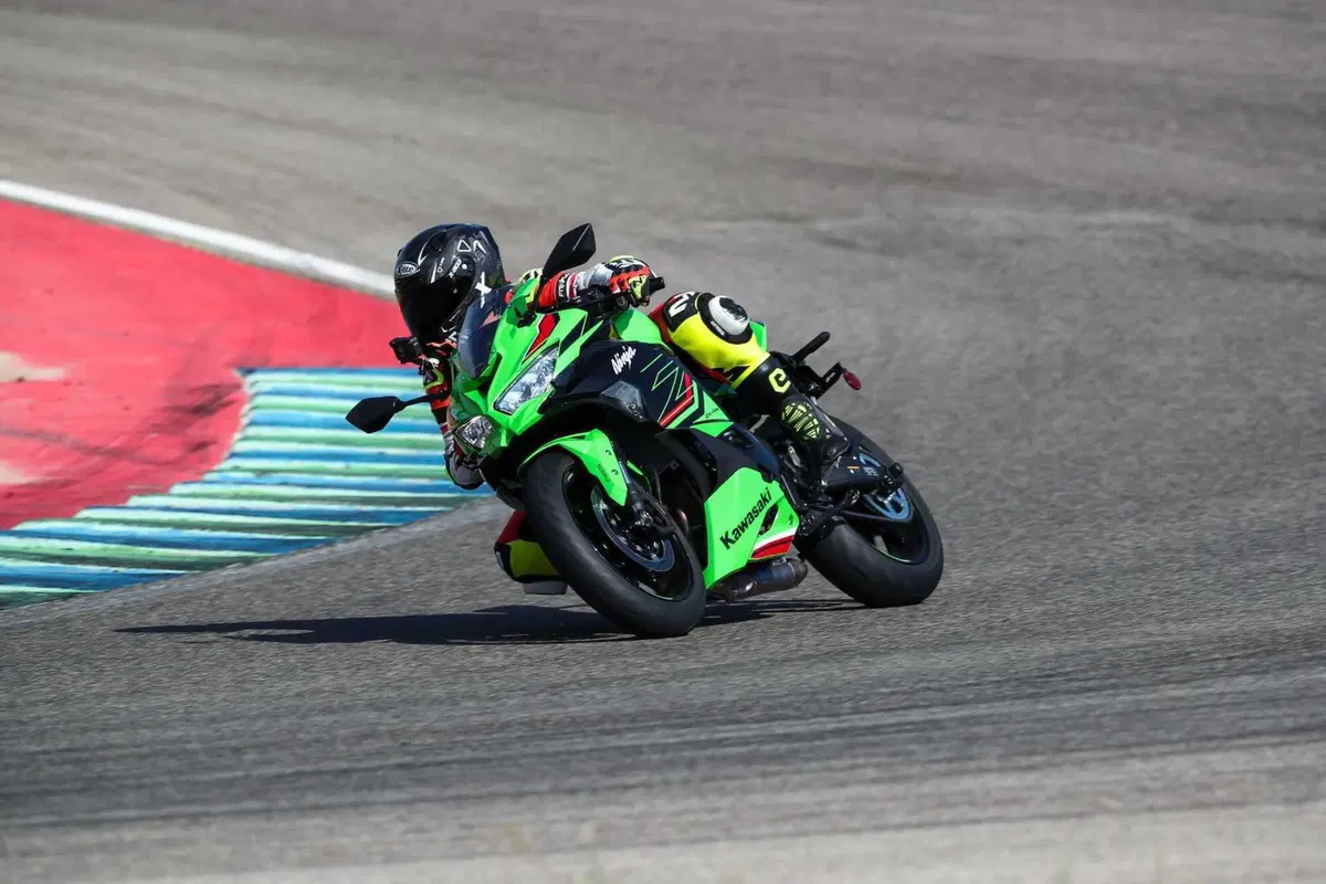 Kawasaki Ninja ZX-4RR TEST: a 15.000 giri tutto è più bello (49)