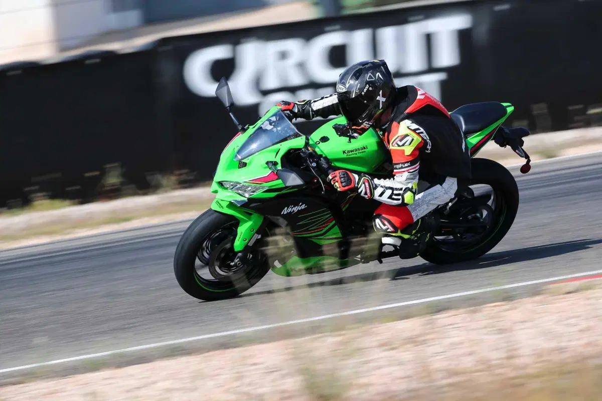 Kawasaki Ninja ZX-4RR TEST: a 15.000 giri tutto è più bello (61)