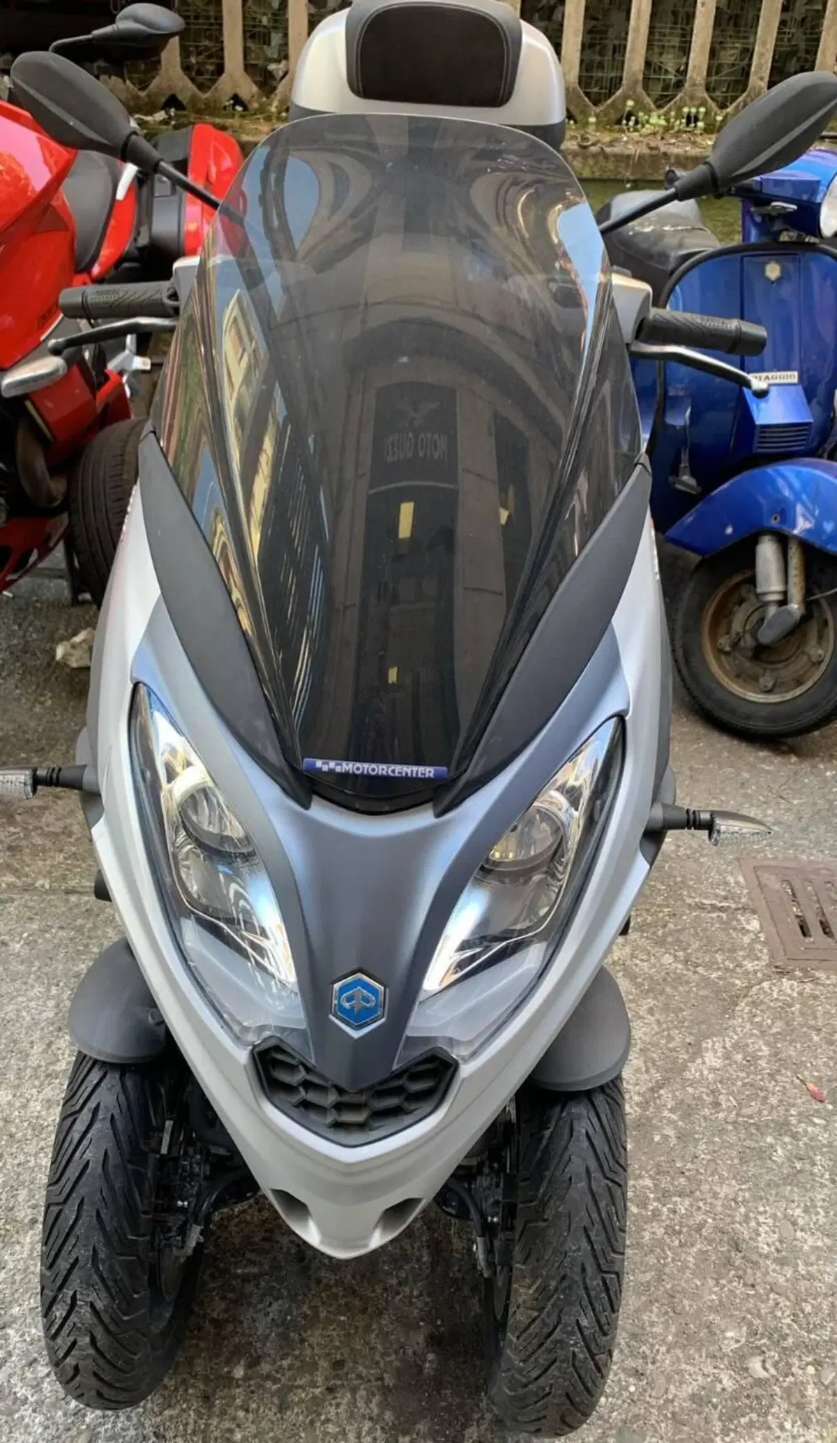 Piaggio MP3 300 ABS Hpe (2021 - 24) (2)
