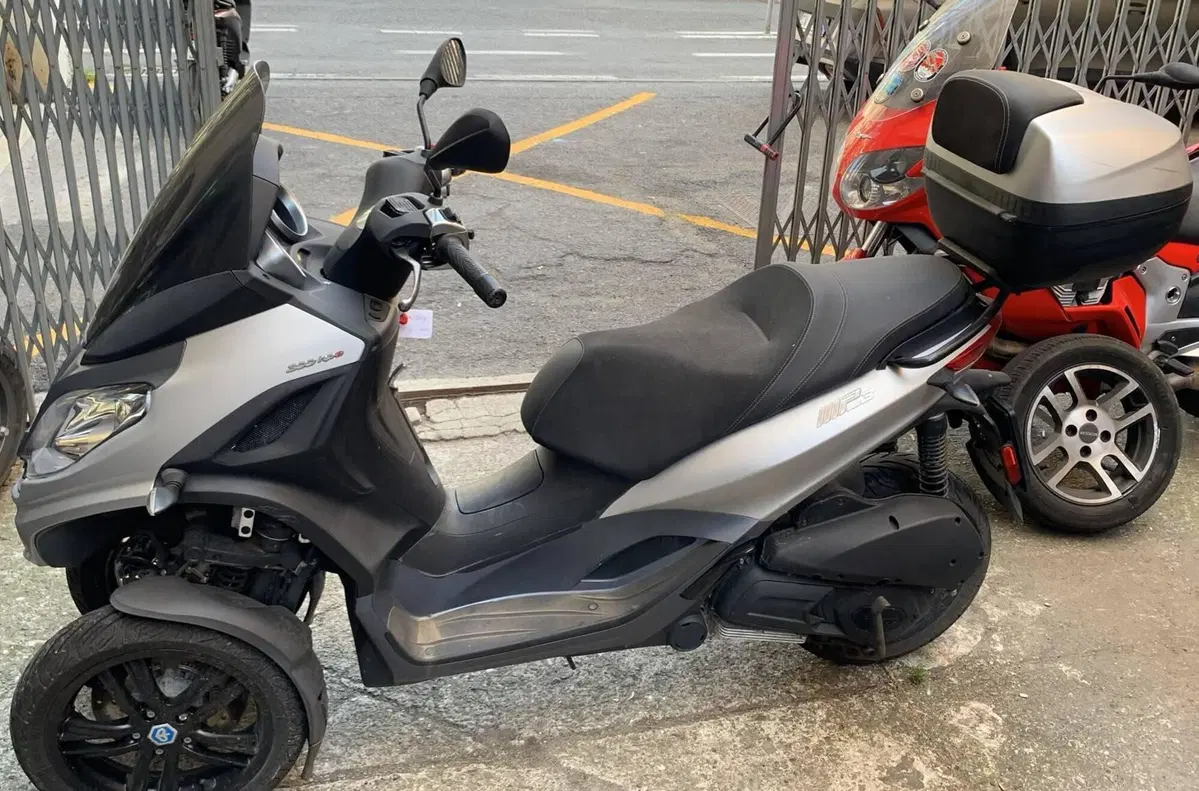 Piaggio MP3 300 ABS Hpe (2021 - 24) (3)