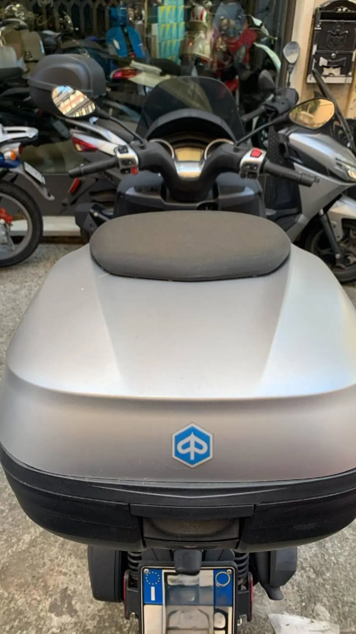 Piaggio MP3 300 ABS Hpe (2021 - 24) (4)