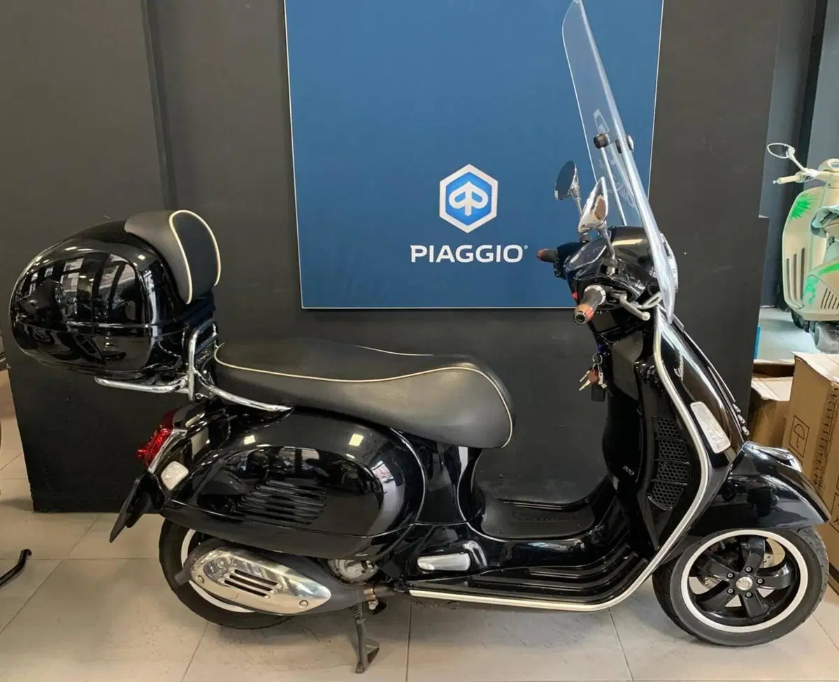 Vespa GTS 300 Super (2023 - 24)