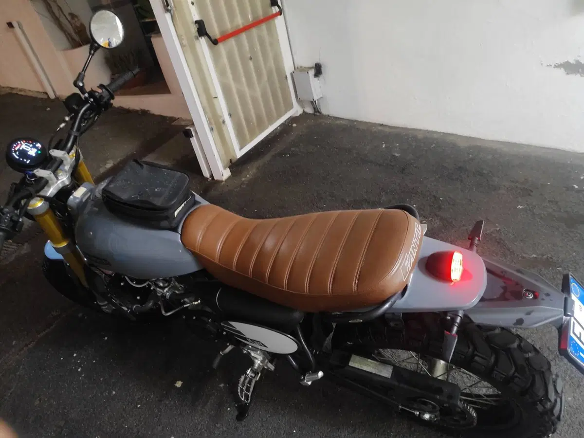 Fantic Motor Caballero 125 Deluxe (2025 - 26) (5)