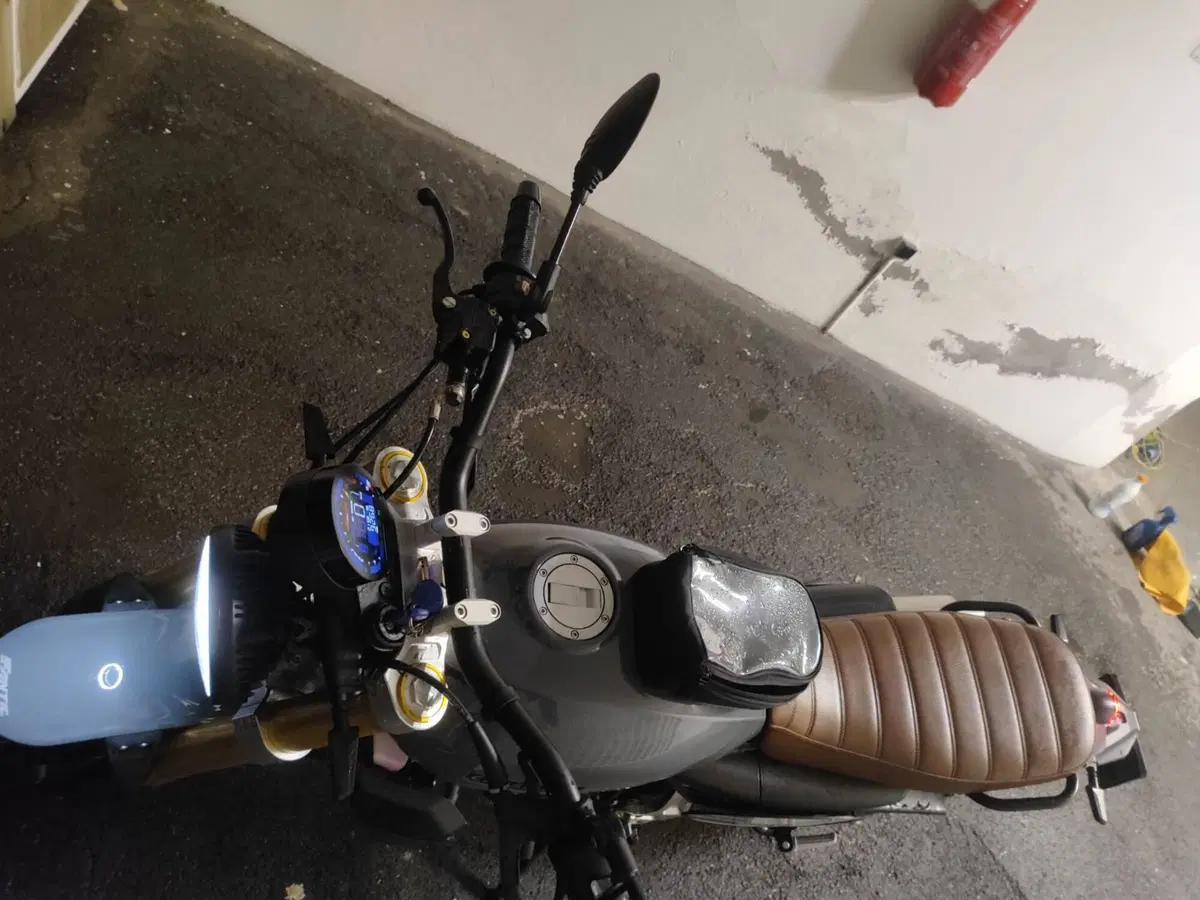 Fantic Motor Caballero 125 Deluxe (2025 - 26) (10)