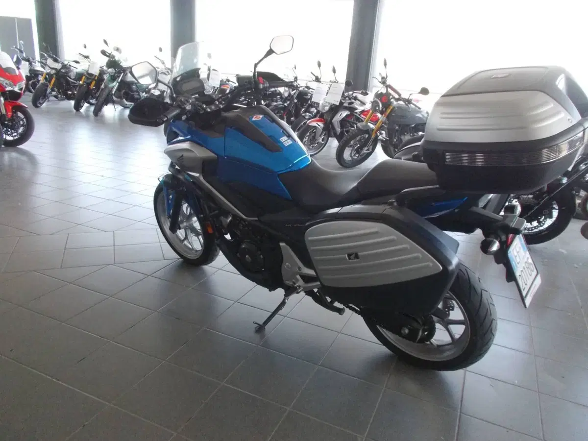 Honda NC 750 X DCT ABS Travel Edition (2016 -17) (4)