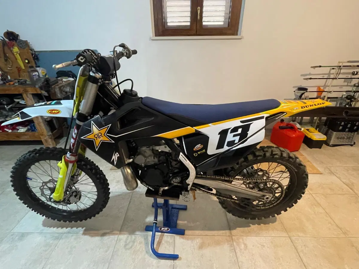 Husqvarna TC 250 (2021) (2)
