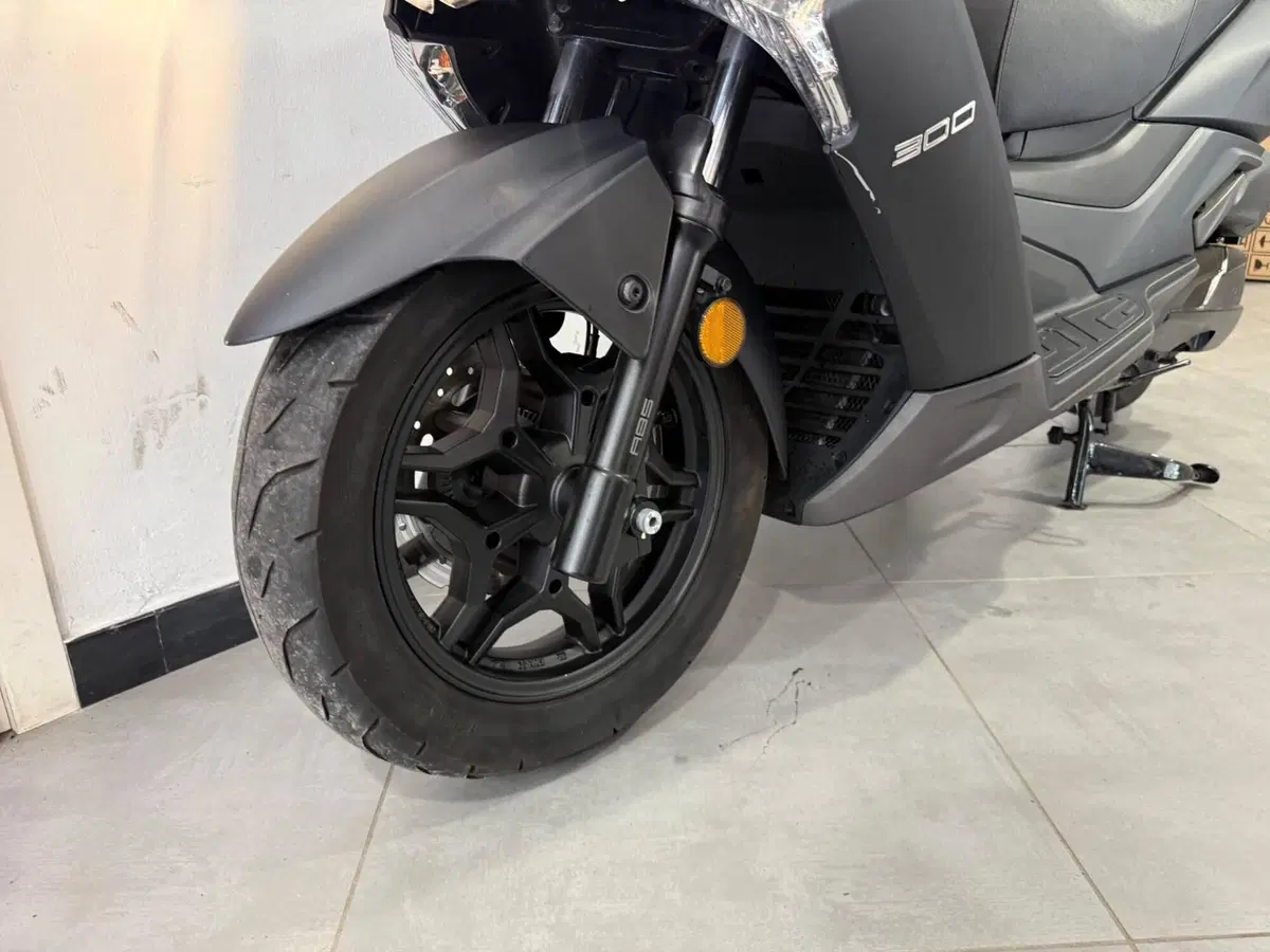 Kymco X-Town 300i City (2020) (12)