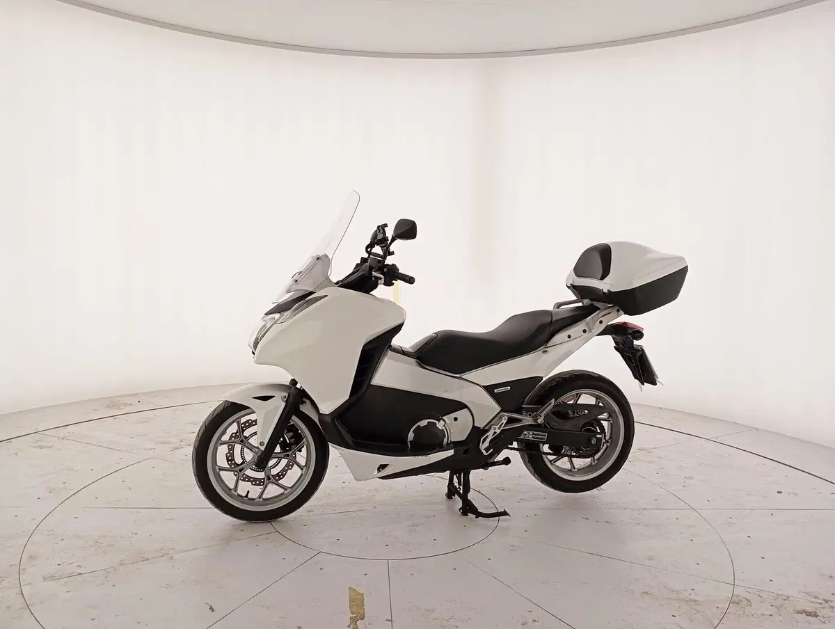 Honda Integra 750 DCT ABS (2014 - 15) (2)