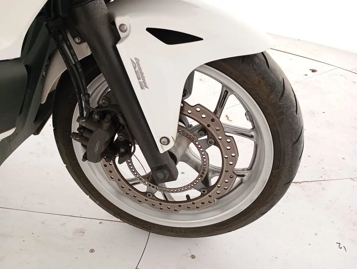 Honda Integra 750 DCT ABS (2014 - 15) (6)