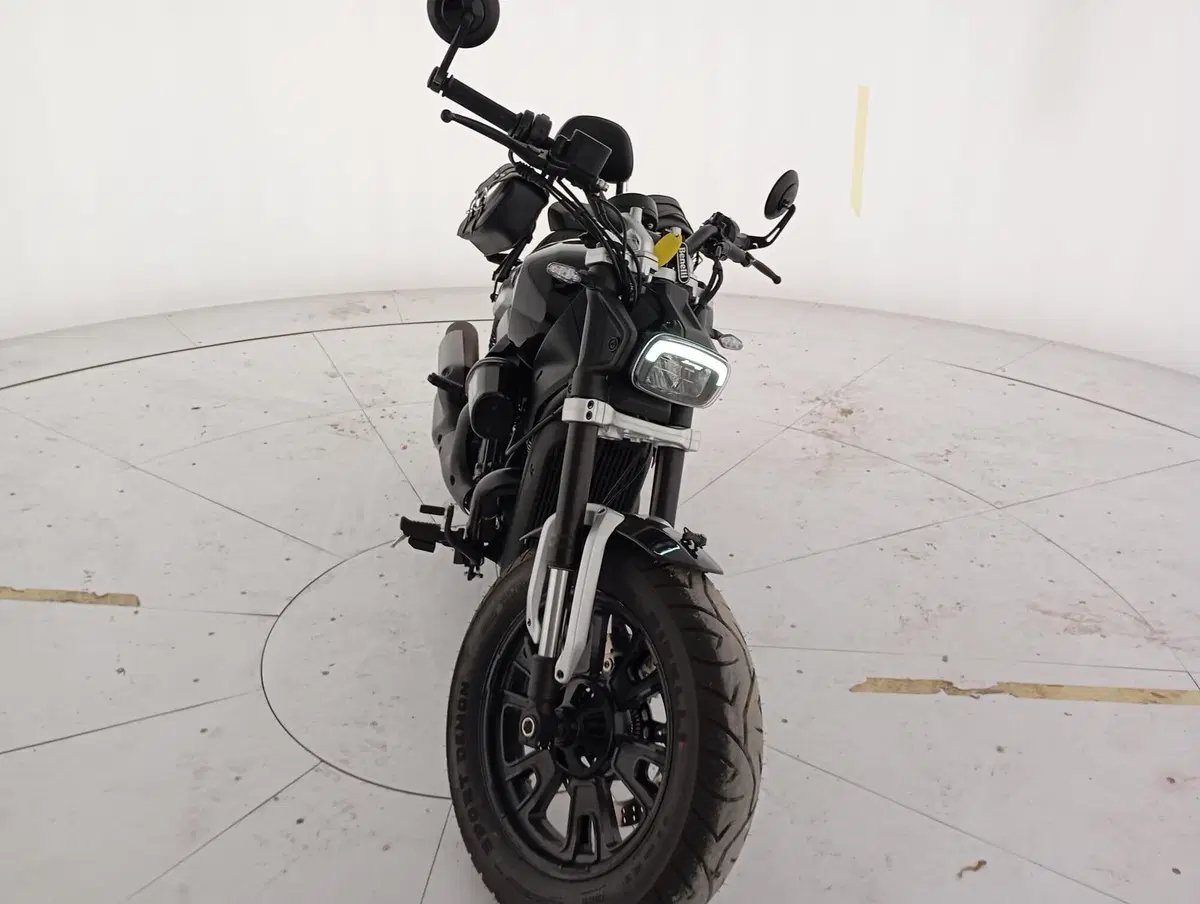 Benelli Leoncino 400 Bobber (2026) (7)