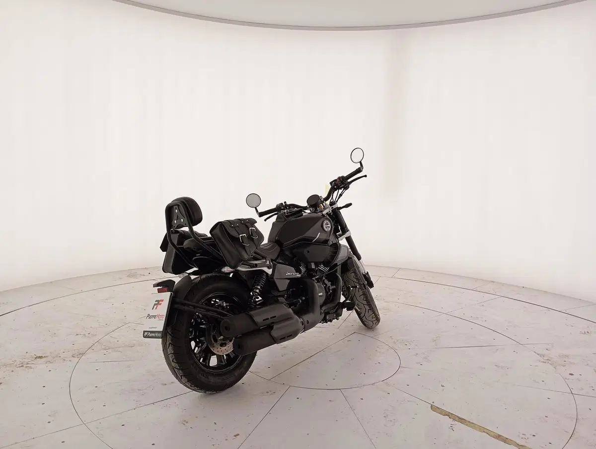Benelli Leoncino 400 Bobber (2026) (9)