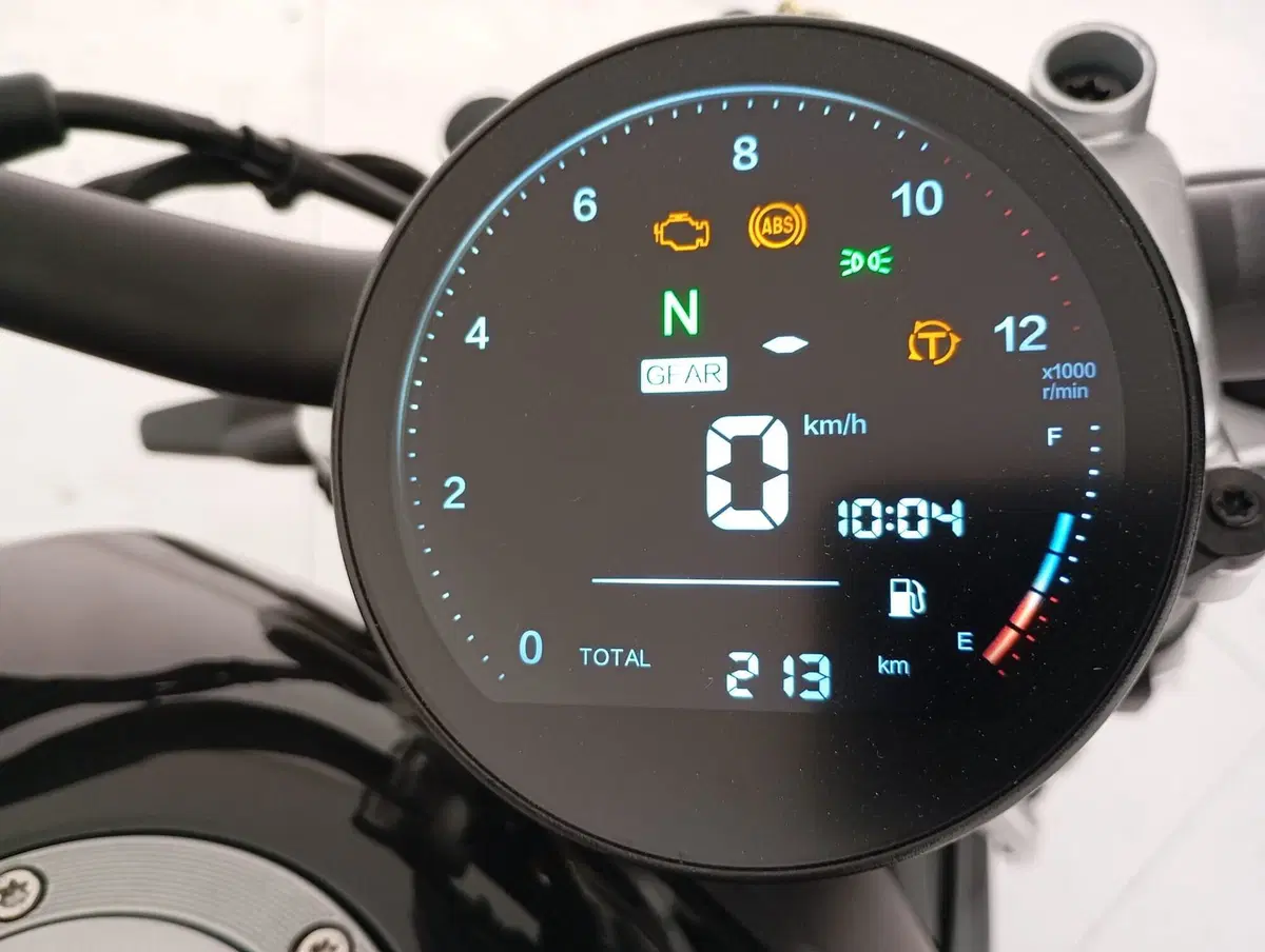 Benelli Leoncino 400 Bobber (2026) (12)