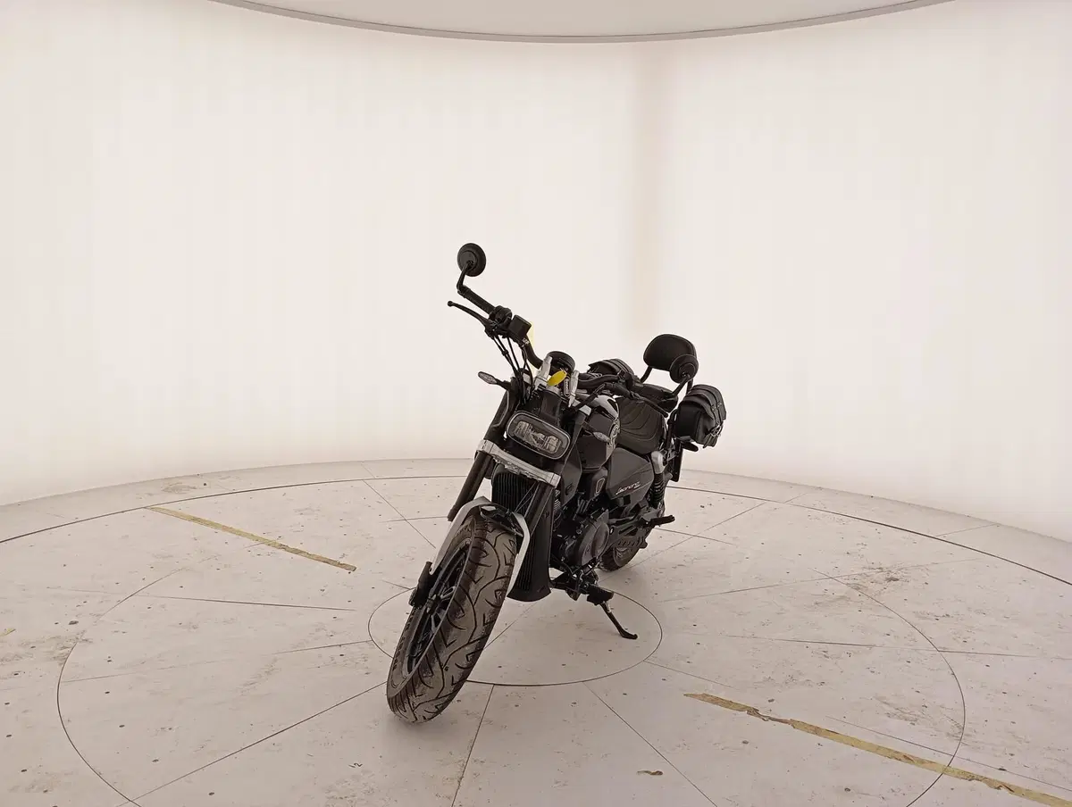 Benelli Leoncino 400 Bobber (2026)