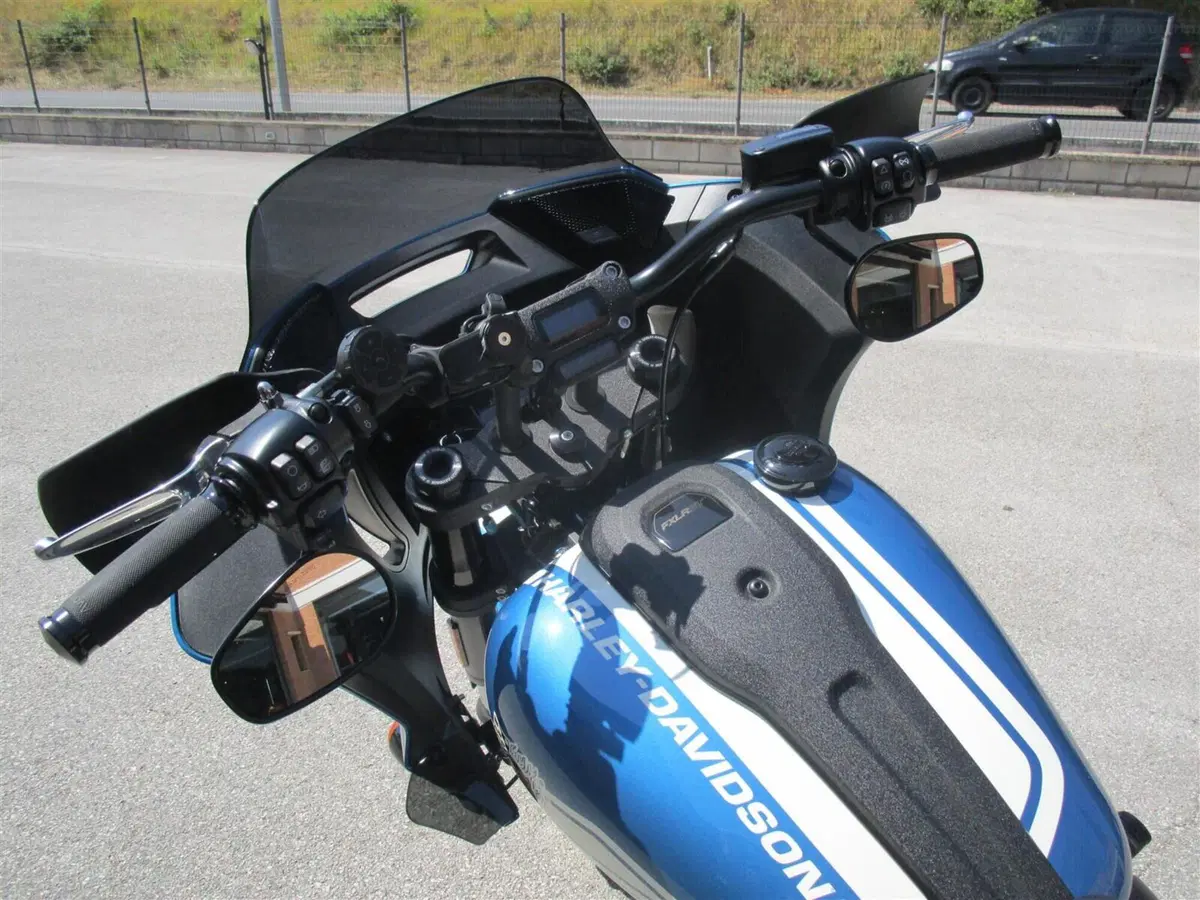 Harley-Davidson Low Rider ST Fast Johnnie Enthusiast (2023) (8)