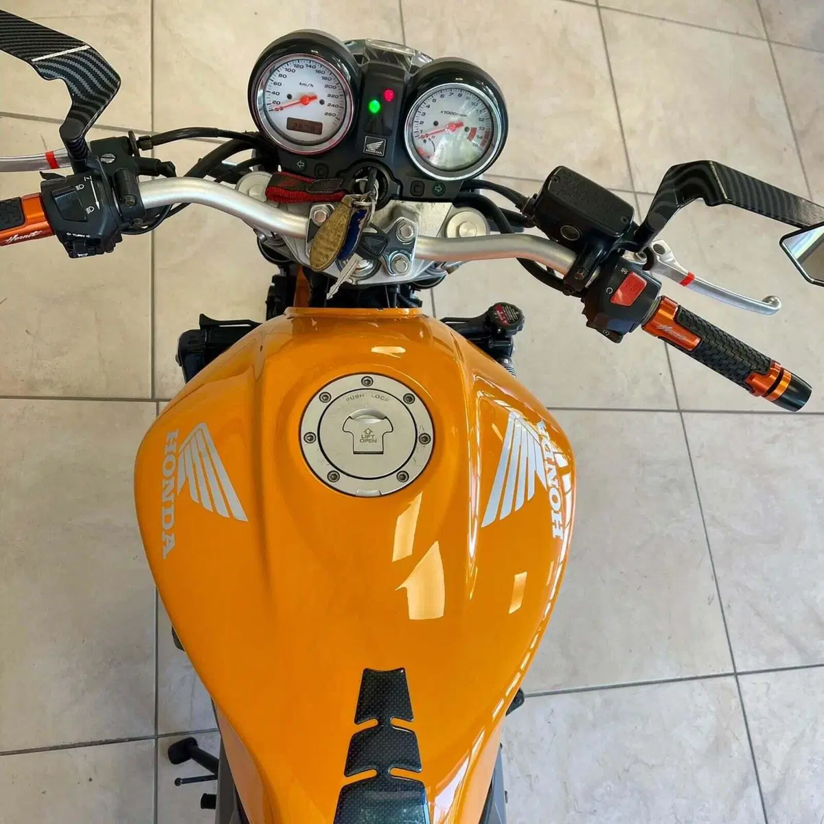 Honda Hornet 600 (2003 - 04) (3)