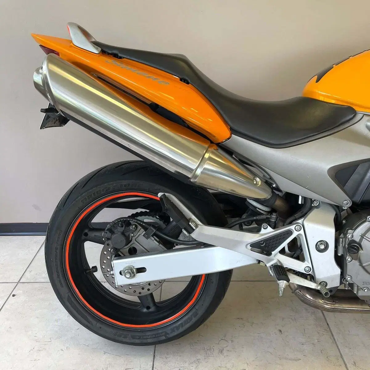 Honda Hornet 600 (2003 - 04) (6)
