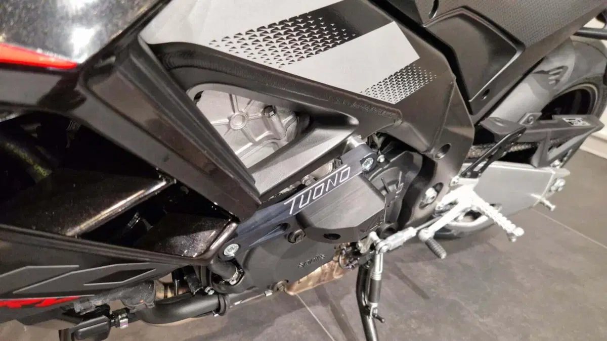 Aprilia Tuono V4 (2025 - 26) (14)